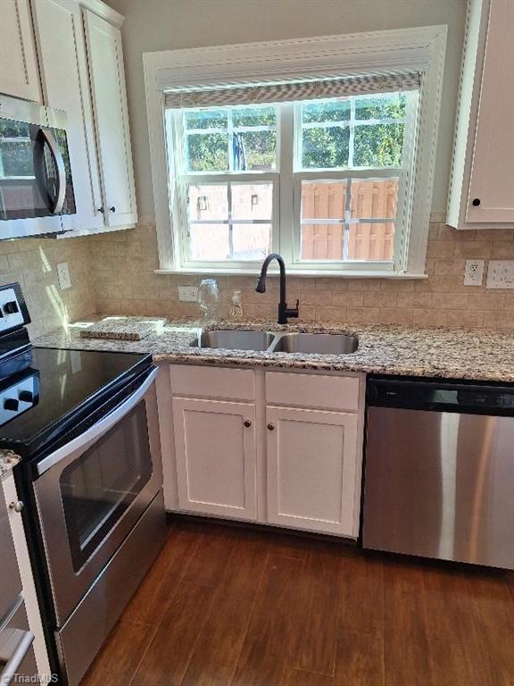 203 Zurich Court Property Photo 3