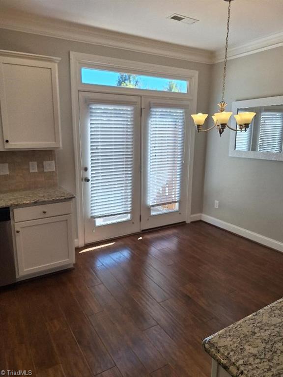 203 Zurich Court Property Photo 7