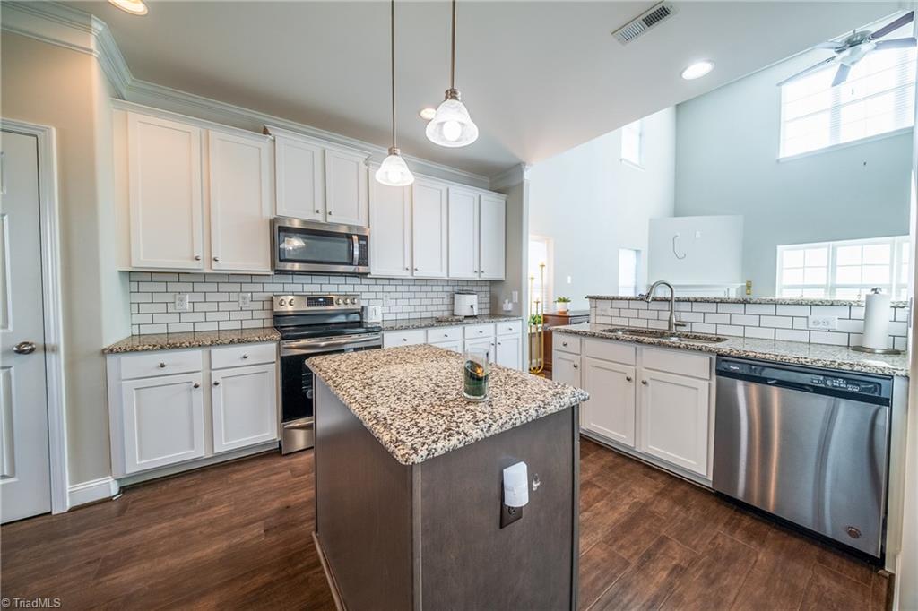 6708 Barton Creek Drive Property Photo 11