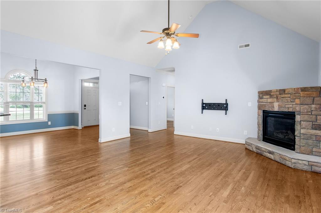 7505 Aspen Grove Drive Property Photo 5