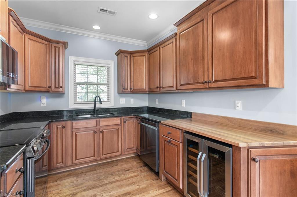 7505 Aspen Grove Drive Property Photo 16