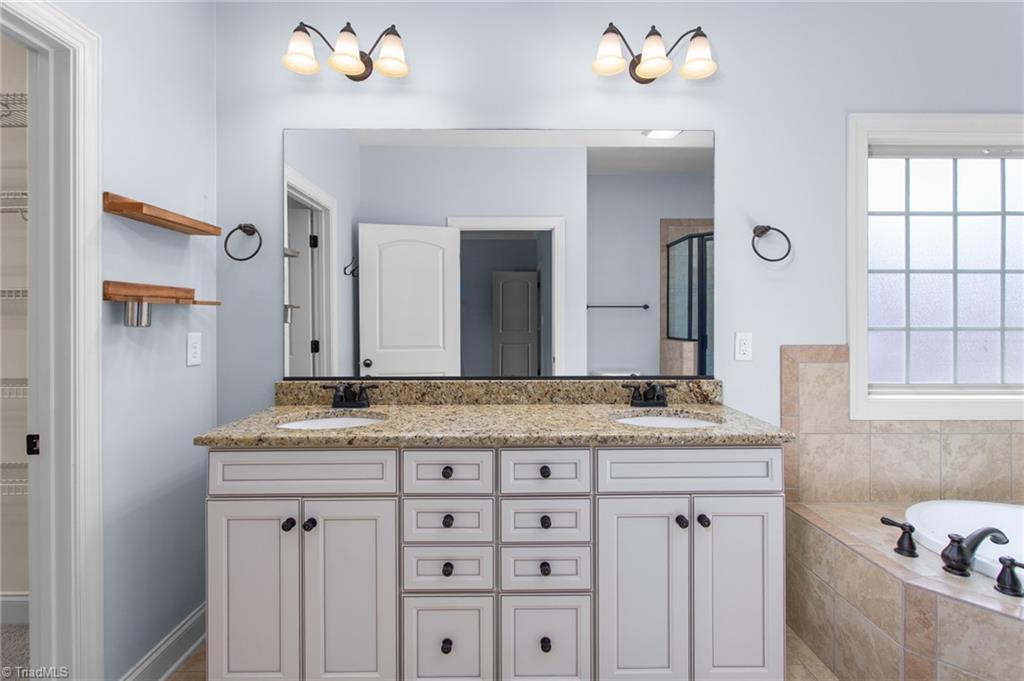 7505 Aspen Grove Drive Property Photo 21