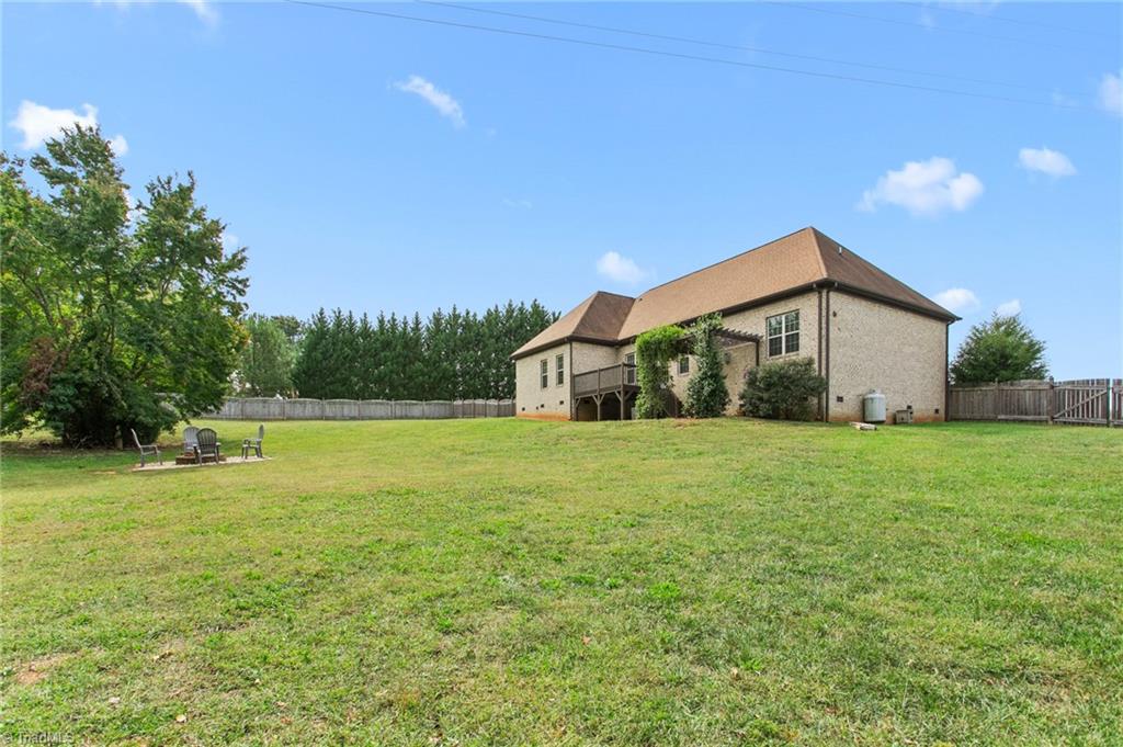 7505 Aspen Grove Drive Property Photo 38