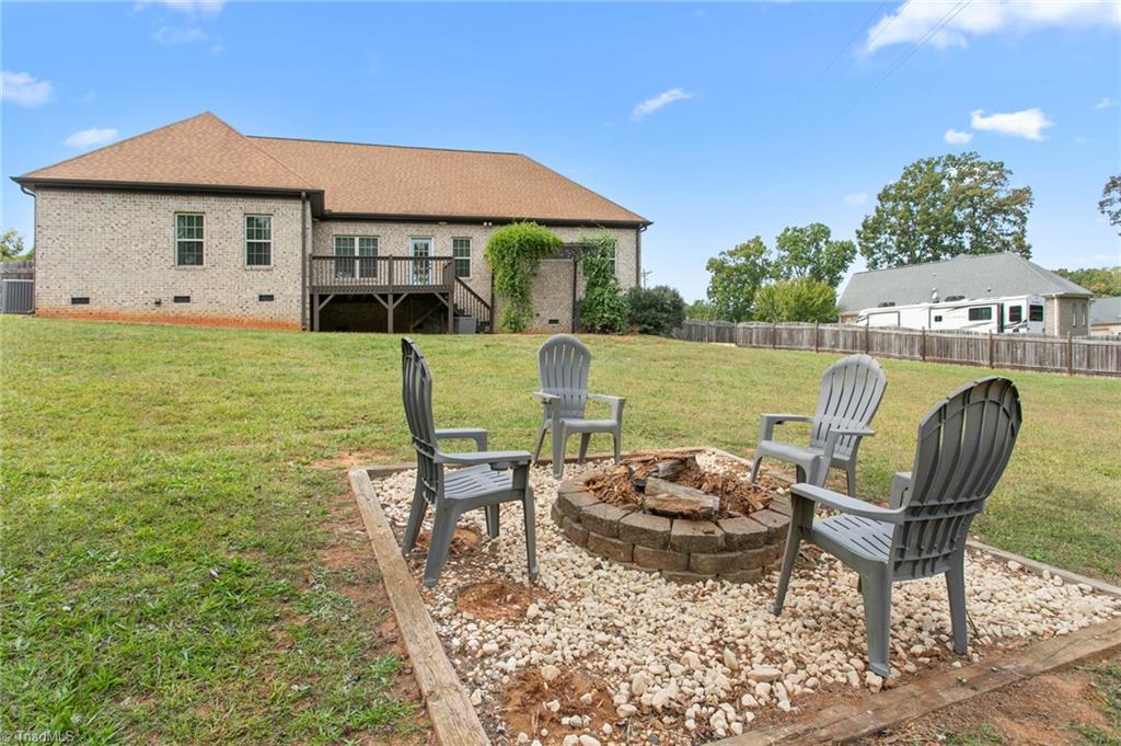 7505 Aspen Grove Drive Property Photo 41