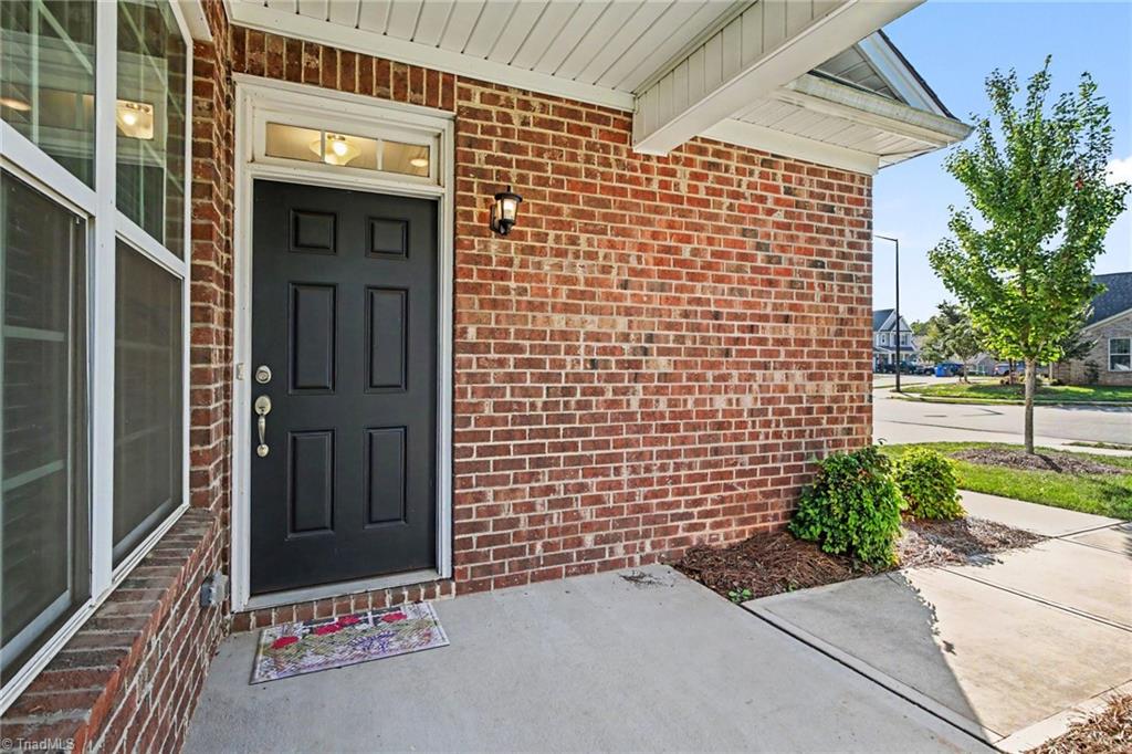 401 Mountain Grove Lane Property Photo 6