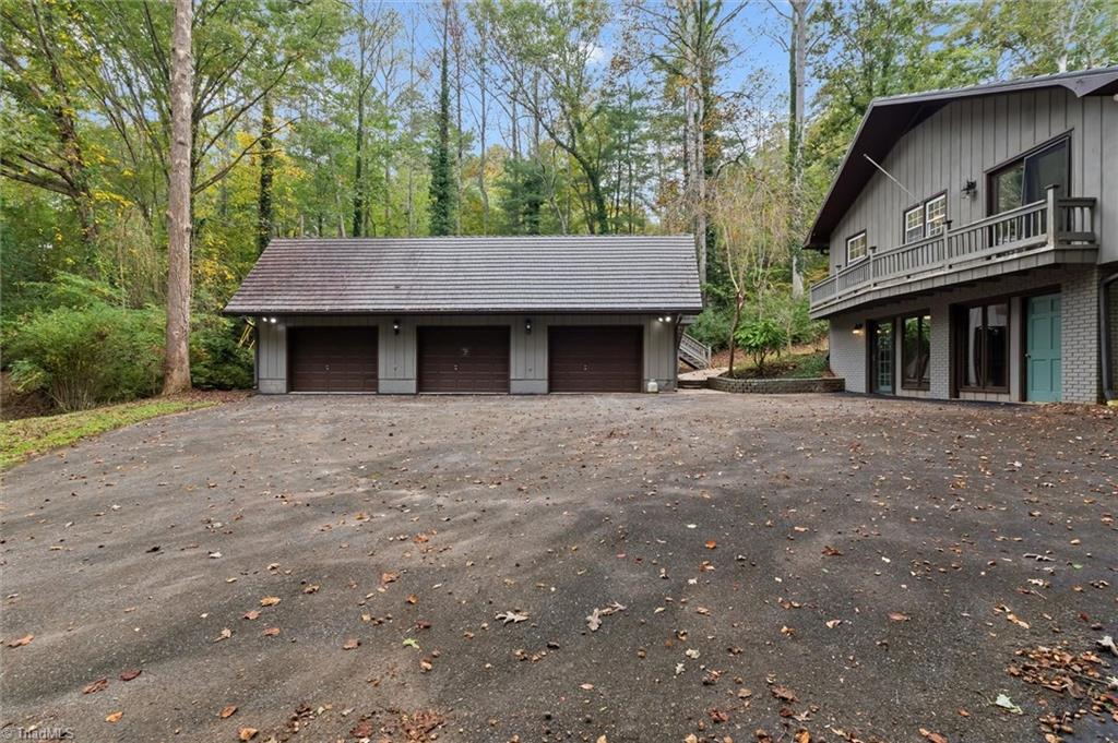 717 Greenhill Road Property Photo 6