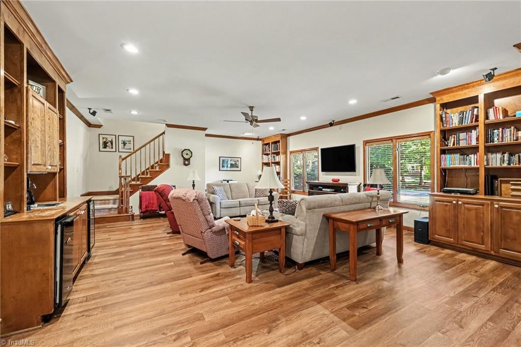 449 Drayton Park Drive Property Photo 11