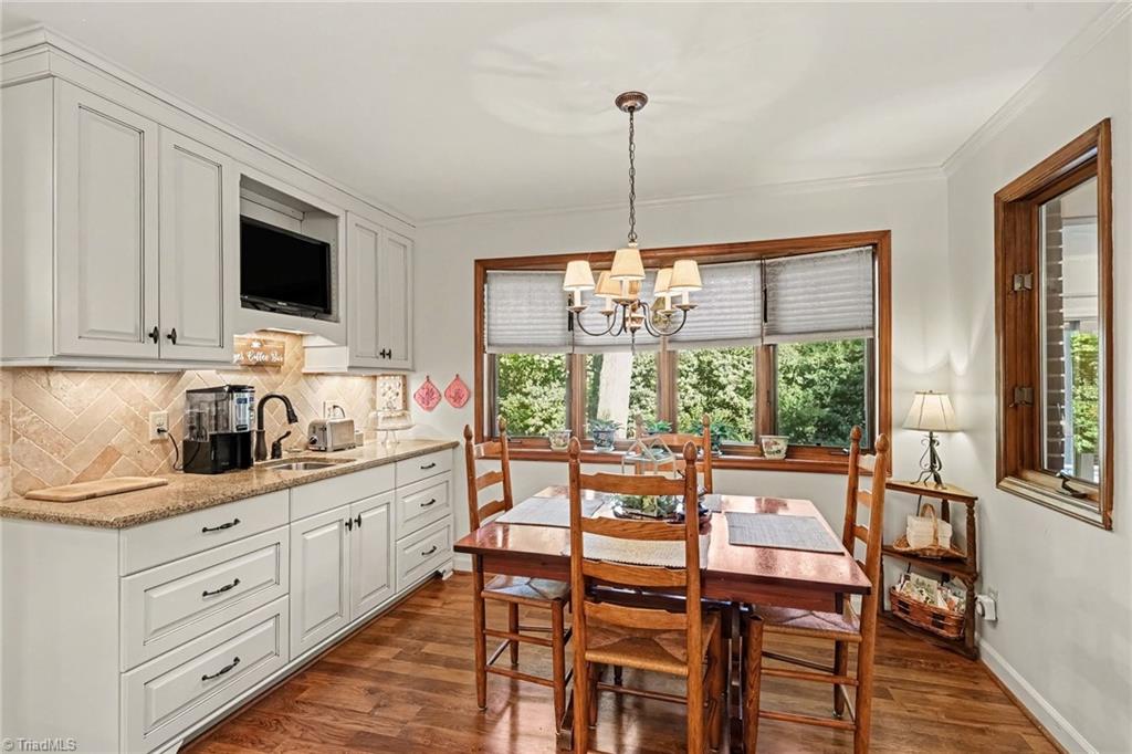 449 Drayton Park Drive Property Photo 16