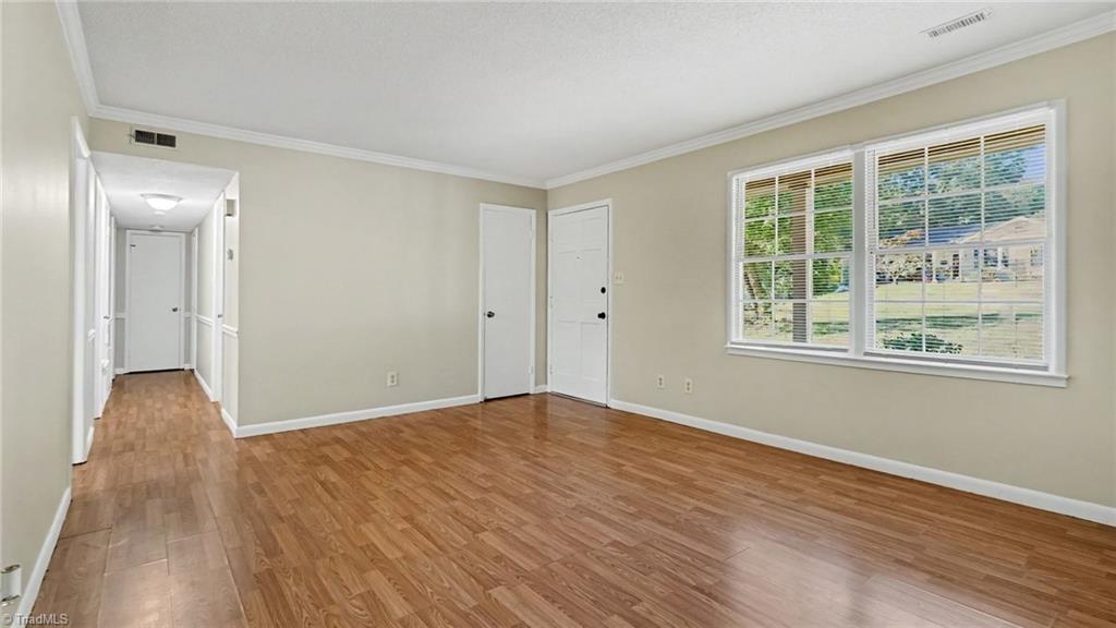 1035 Gales Avenue Property Photo 4