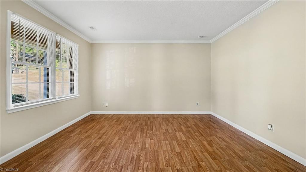 1035 Gales Avenue Property Photo 5