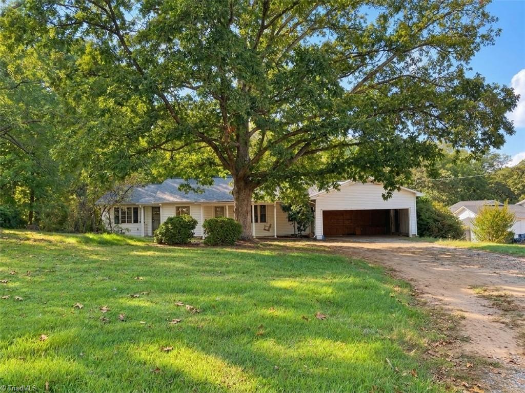 507 Pineywood Road Property Photo 1