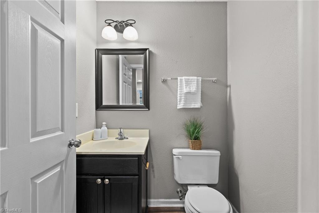 4107 Mcconnell Drive Property Photo 13