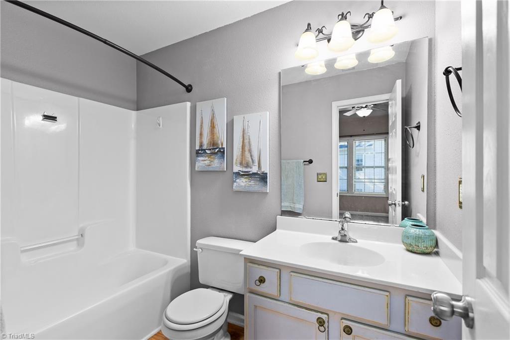 4107 Mcconnell Drive Property Photo 16