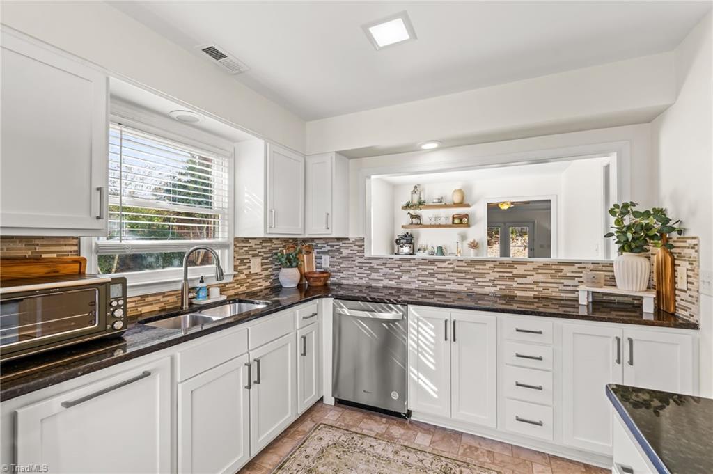 1734 Ternberry Road Property Photo 11