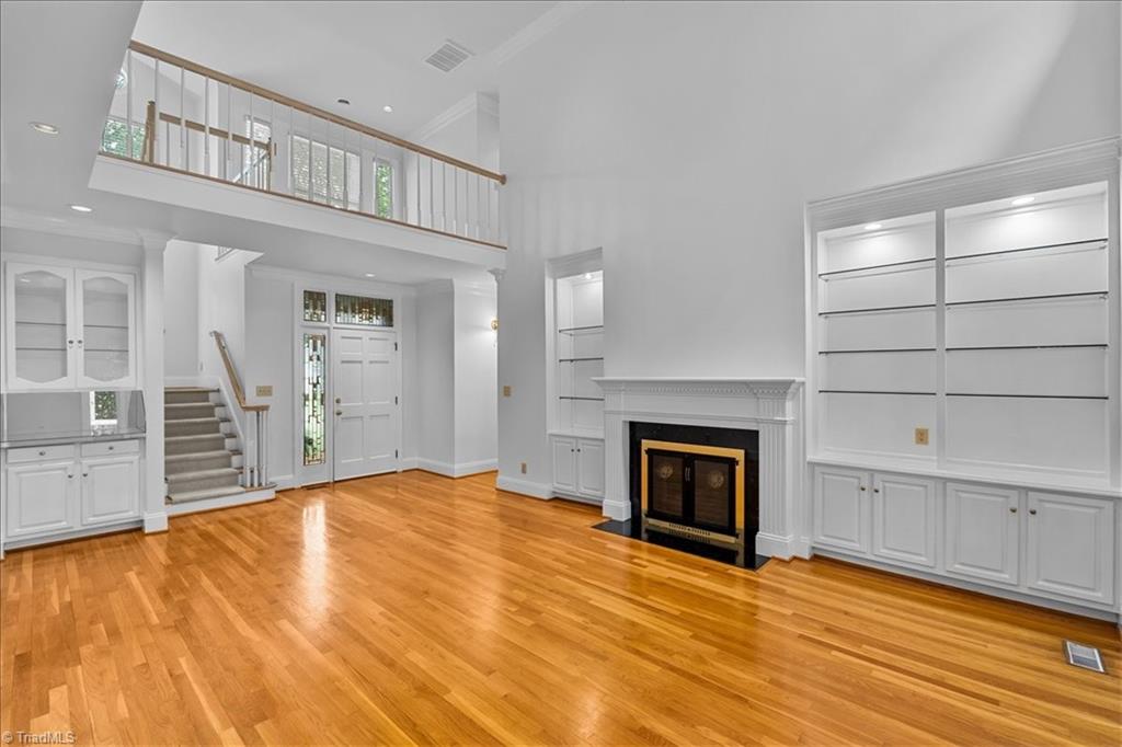 709 Bruton Place Property Photo 10