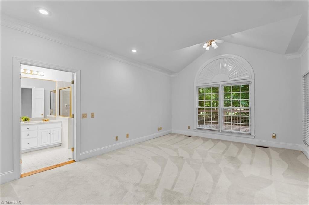 709 Bruton Place Property Photo 21