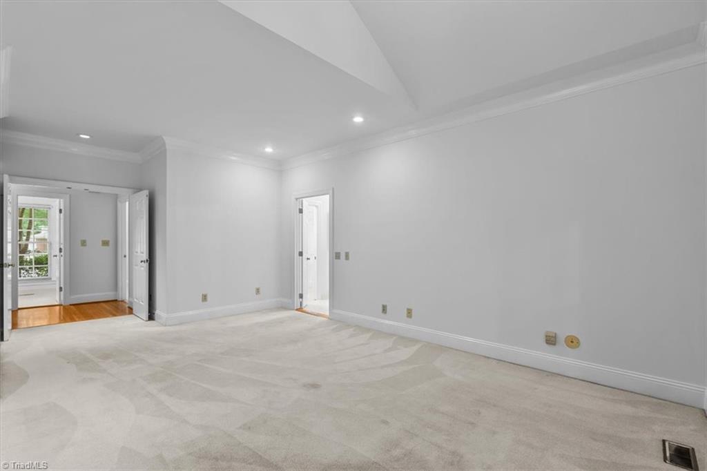 709 Bruton Place Property Photo 22