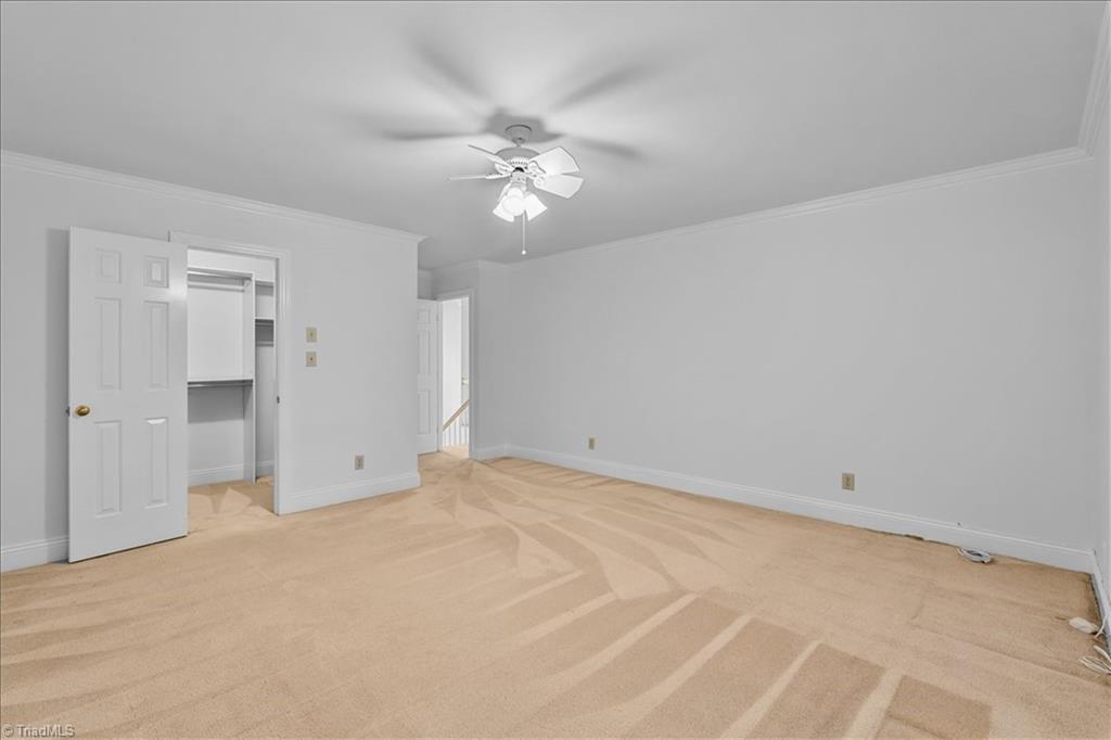 709 Bruton Place Property Photo 32
