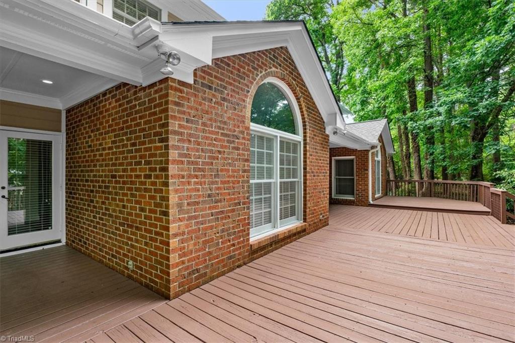 709 Bruton Place Property Photo 41