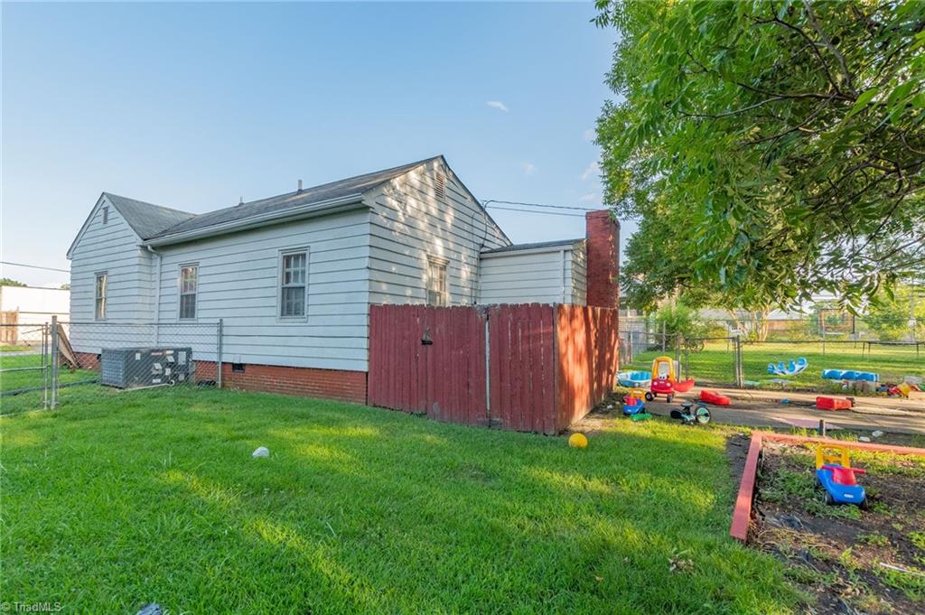 1203 Walnut Street Property Photo 30