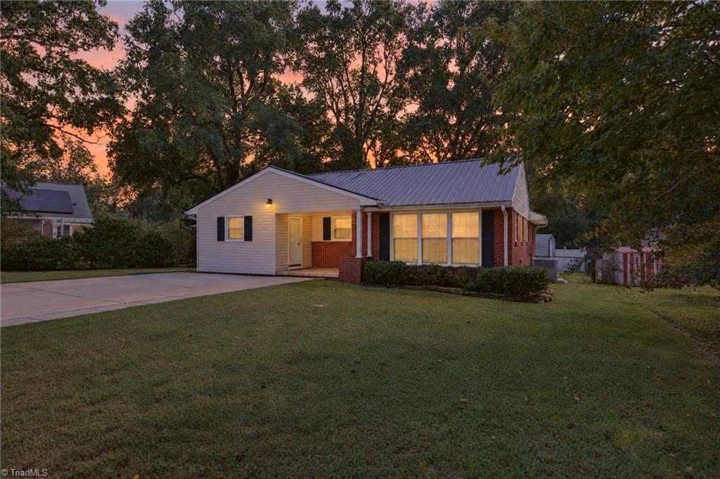 1408 Harriet Drive Property Photo 1