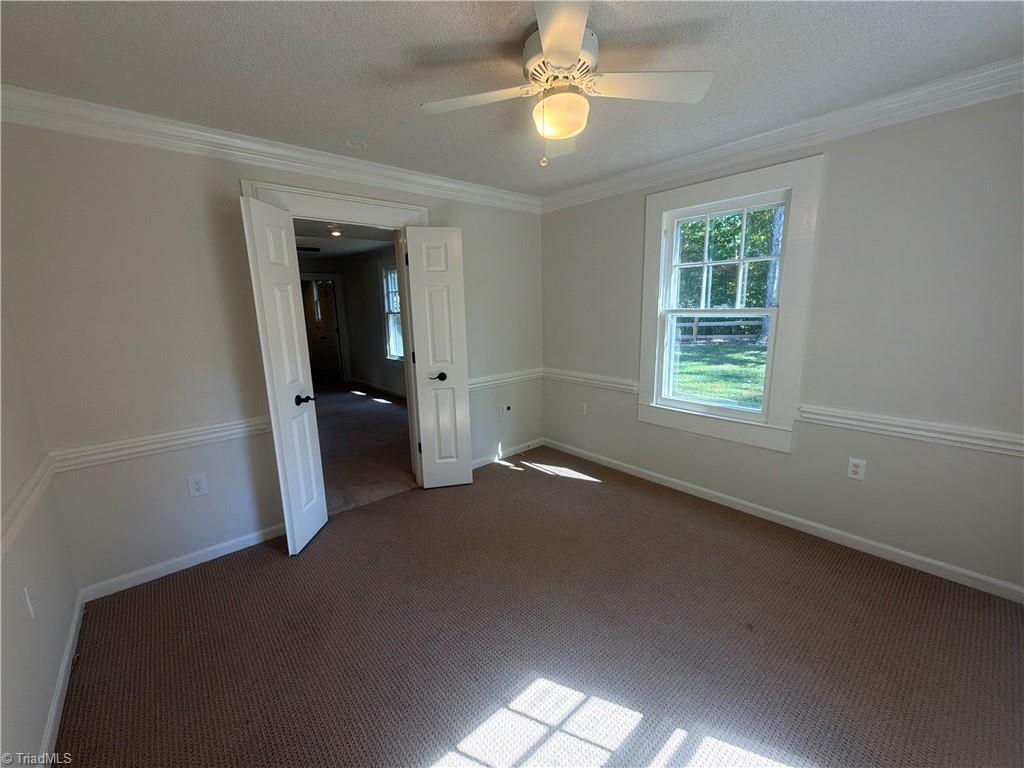 8912 Blue Hill Drive Property Photo 11