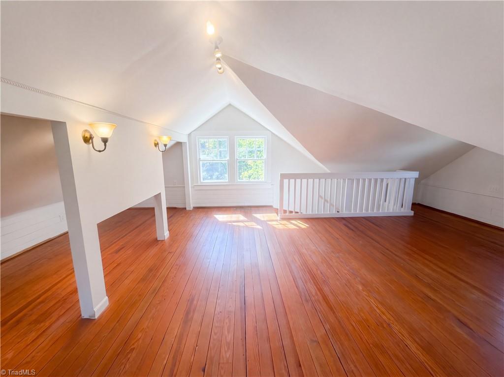 8912 Blue Hill Drive Property Photo 14