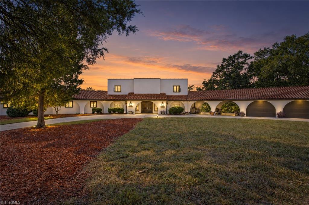 1900 La Vista Drive Property Photo 8