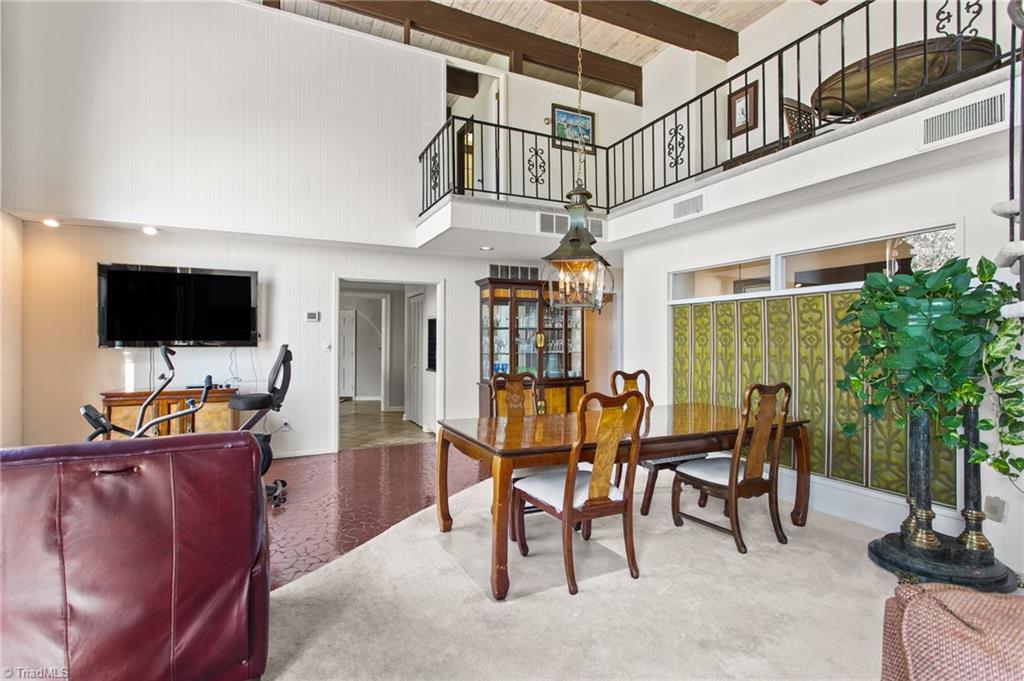 1900 La Vista Drive Property Photo 17