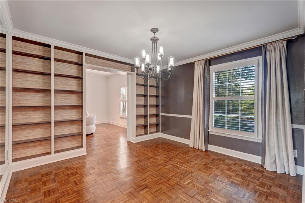 1833 Banking Street # B6 Property Photo 7