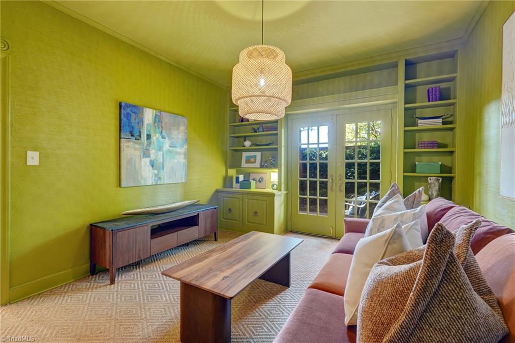 1833 Banking Street # B6 Property Photo 13