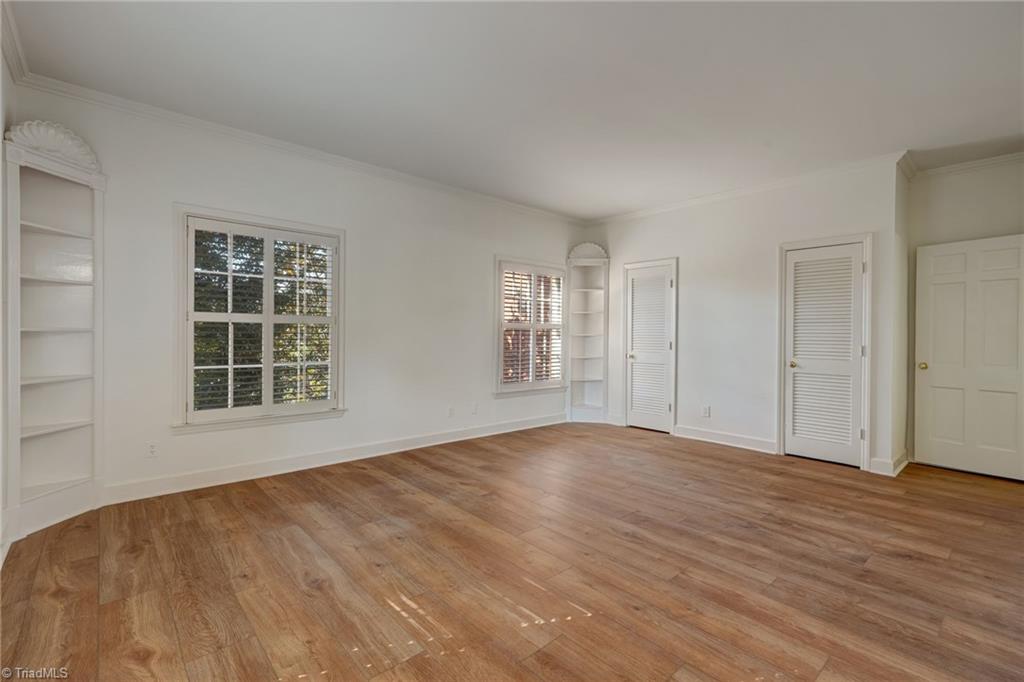 1833 Banking Street # B6 Property Photo 19