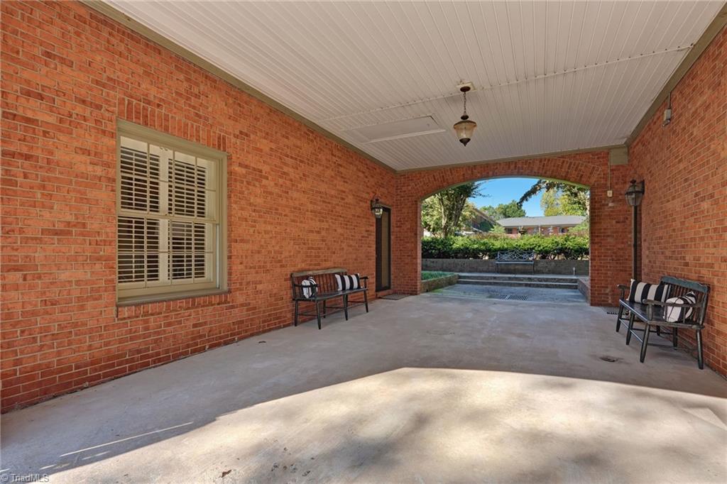 1833 Banking Street # B6 Property Photo 35