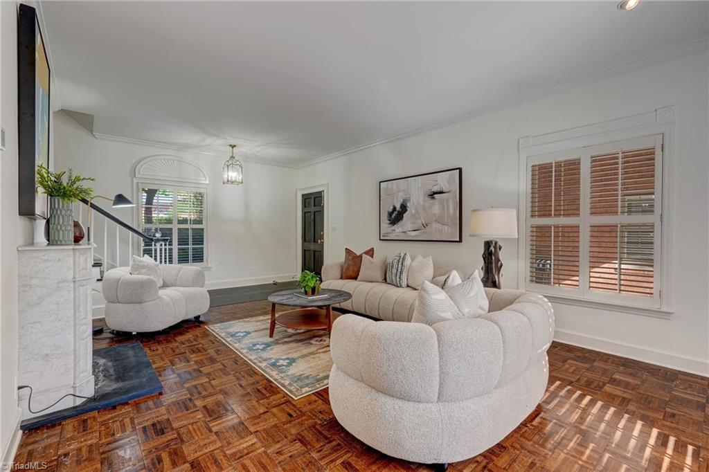 1833 Banking Street # B6 Property Photo 36
