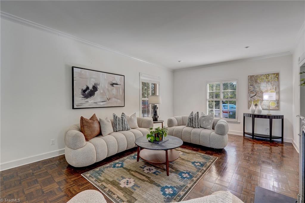 1833 Banking Street # B6 Property Photo 37