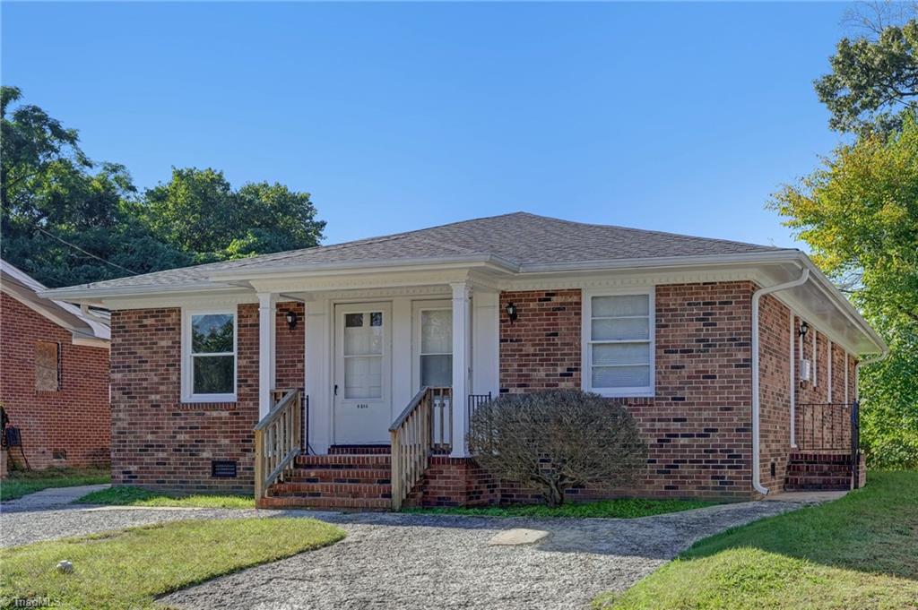 821 Sunset Street Property Photo 1