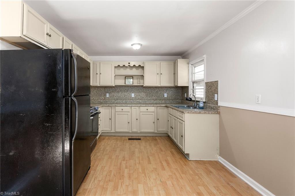 339 Valley Drive Property Photo 10