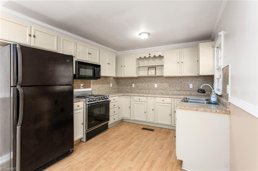 339 Valley Drive Property Photo 11