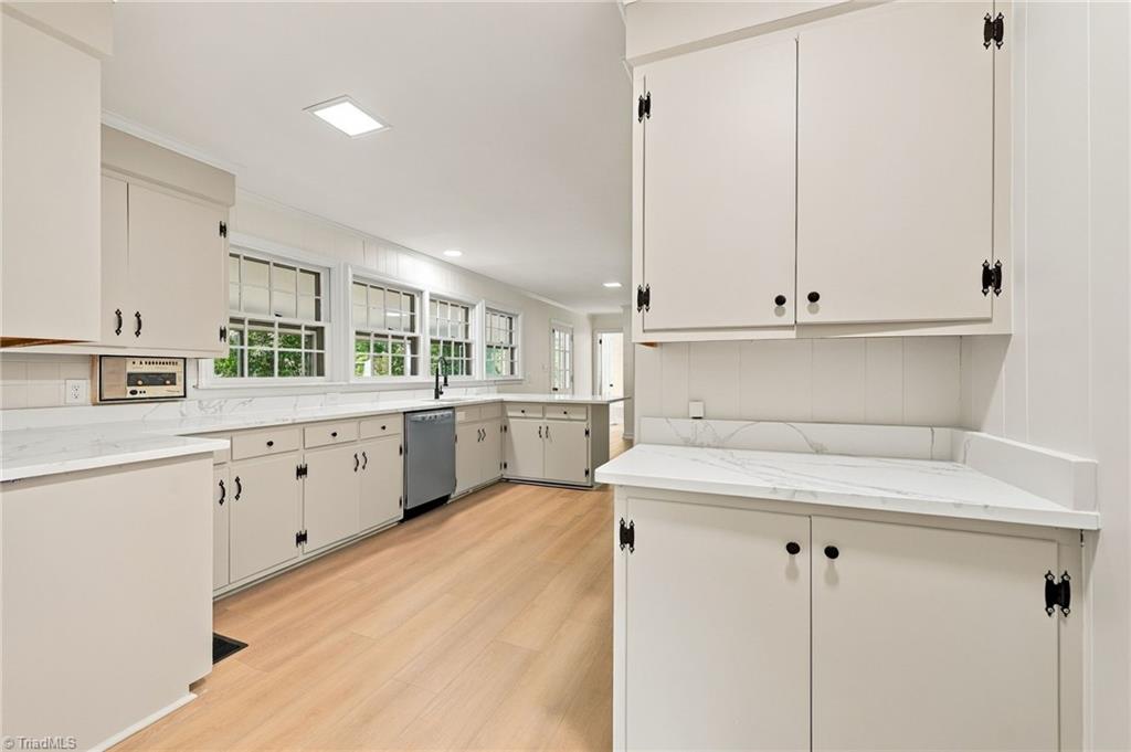 501 Mendenhall Road Property Photo 13