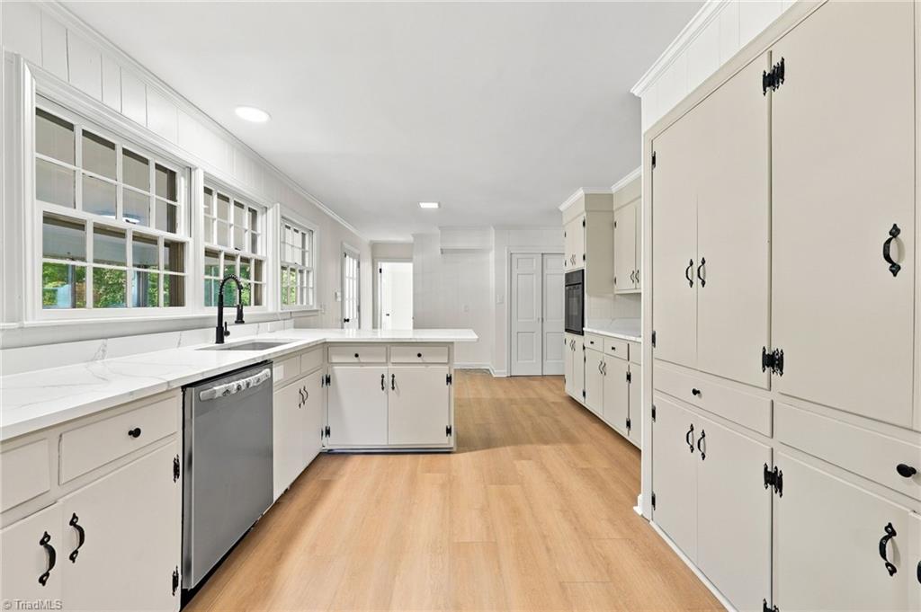 501 Mendenhall Road Property Photo 14
