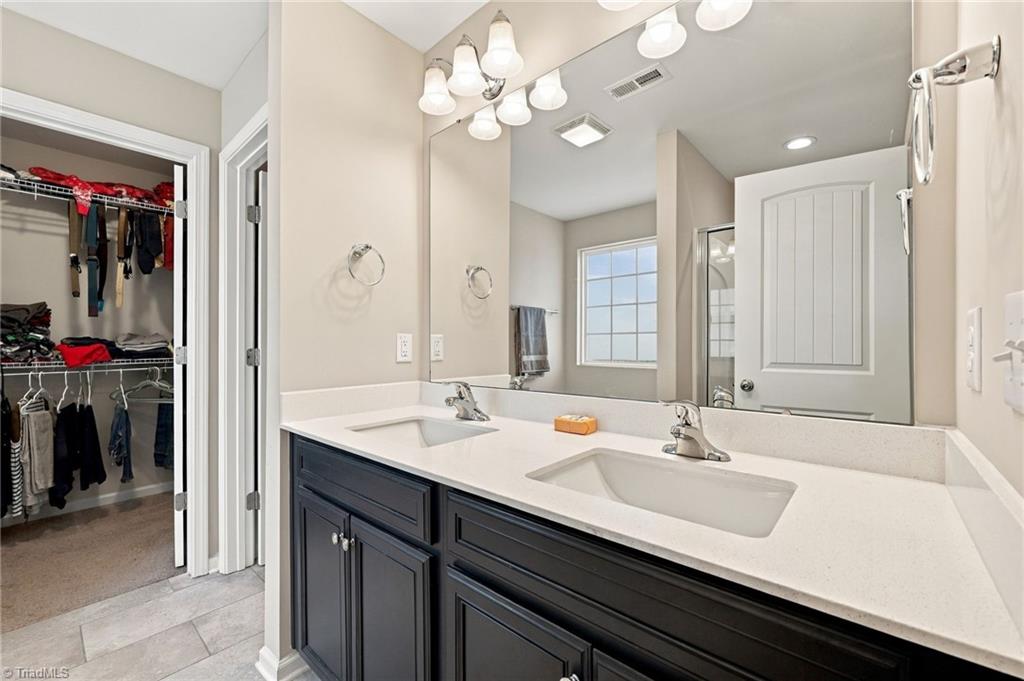 2170 Campbell Loop Property Photo 24