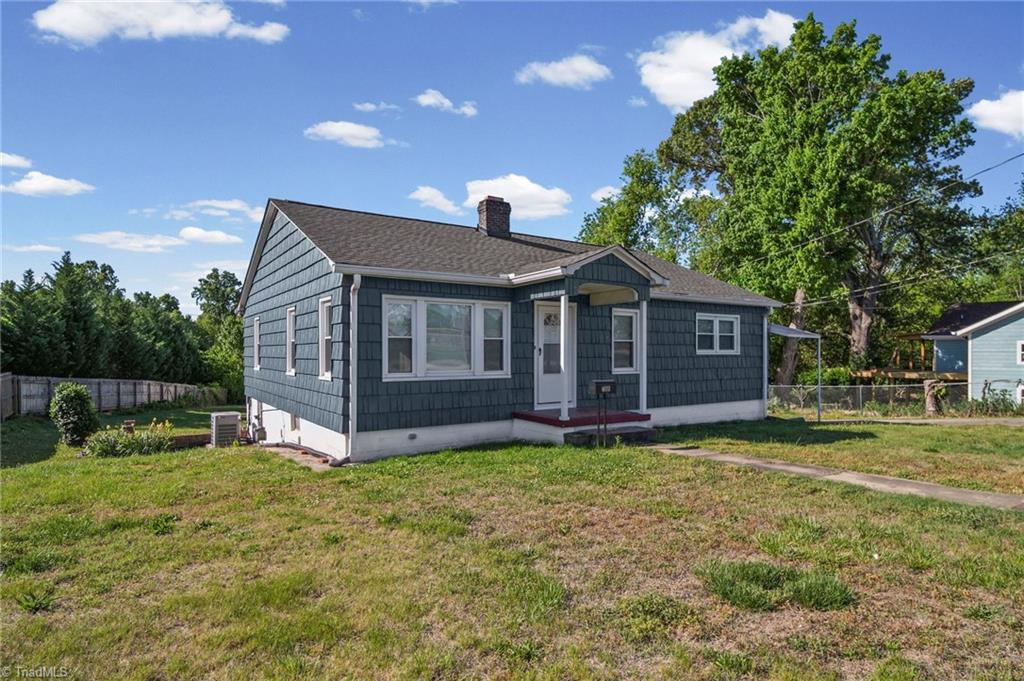 708 N Bostian Street Property Photo 2