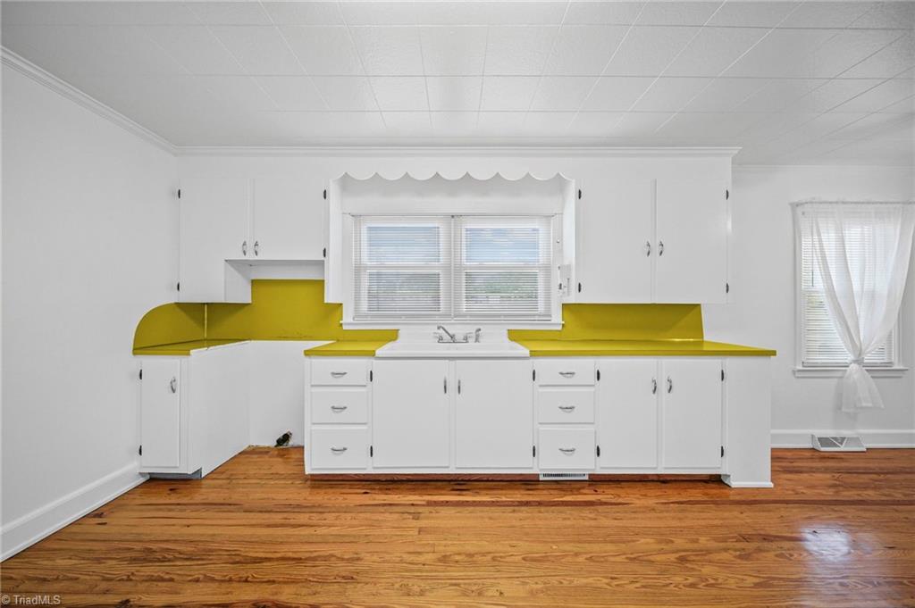708 N Bostian Street Property Photo 11