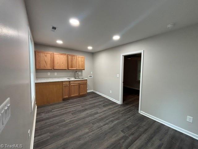 2605 Textile Drive Property Photo 5