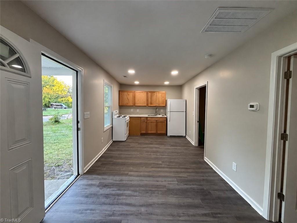 2605 Textile Drive Property Photo 7