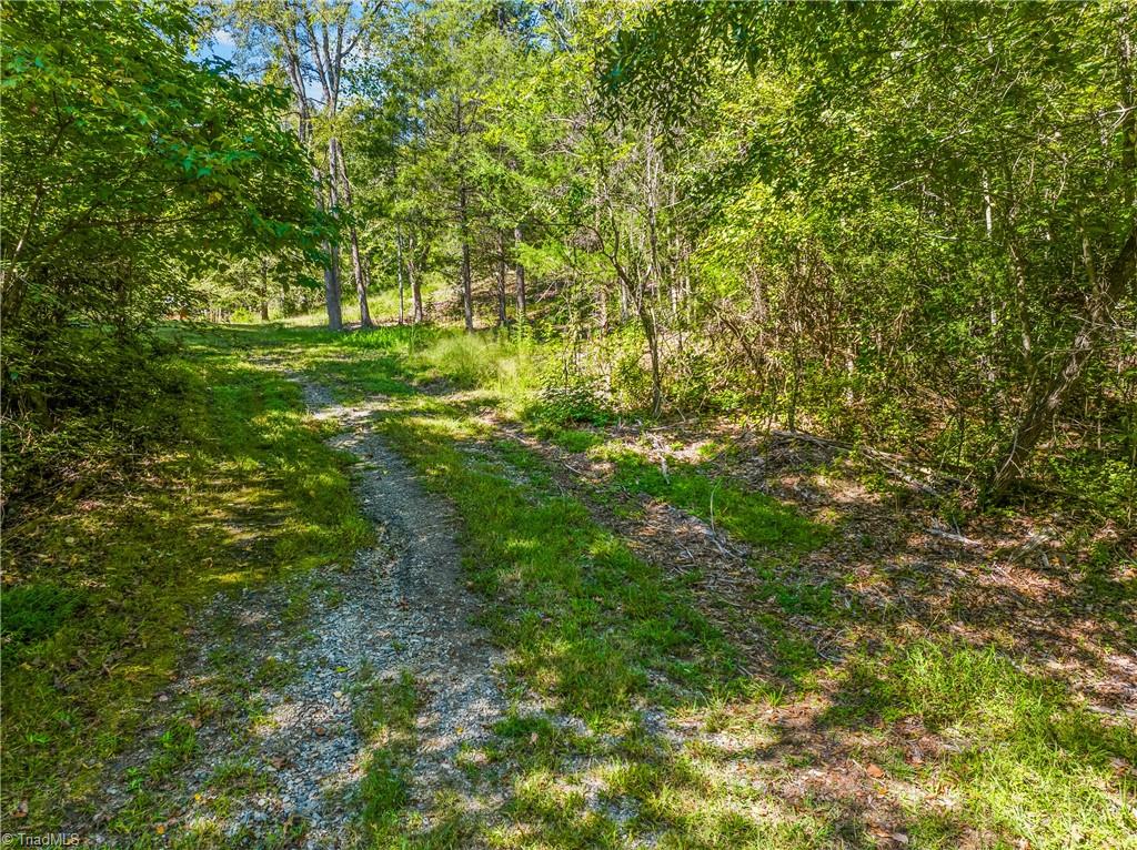 4618 & 1621 Woodymede Drive Property Photo 10