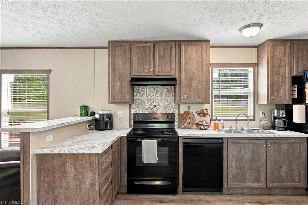 10444 Park Springs Road Property Photo 3