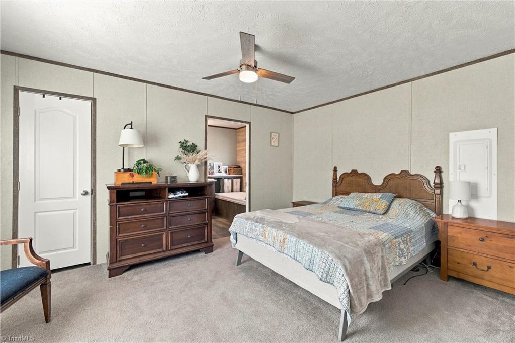10444 Park Springs Road Property Photo 4