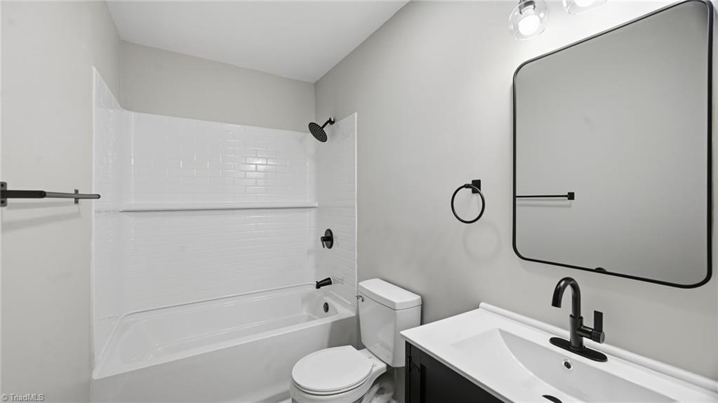 702 Shirley Lane Property Photo 16