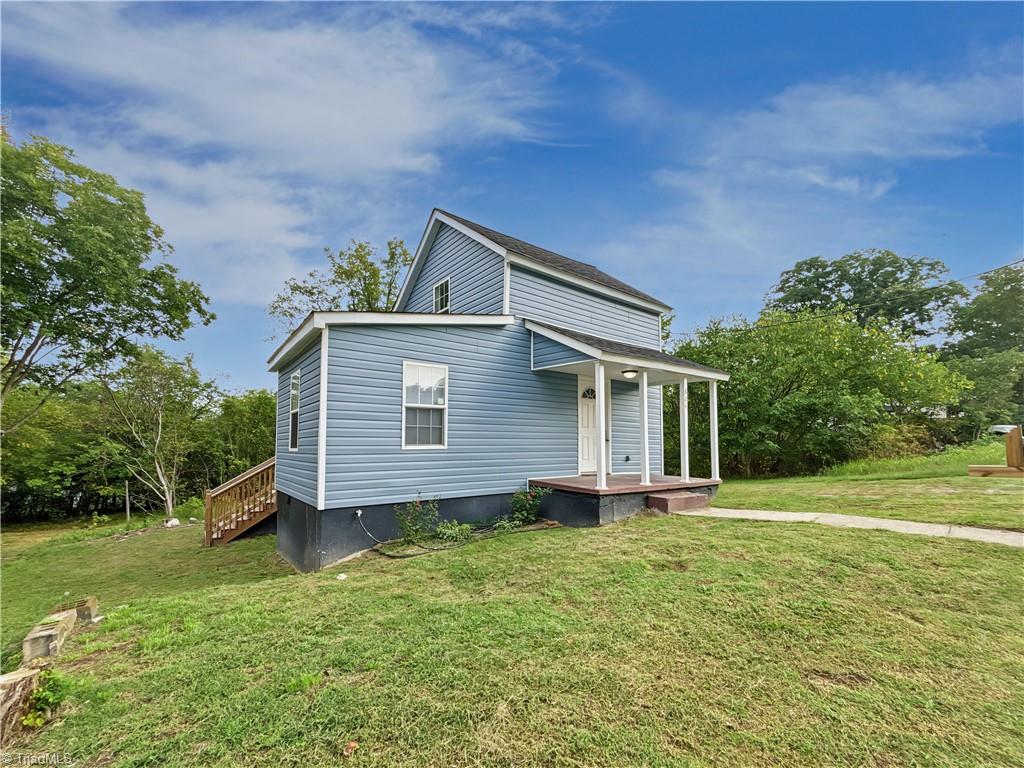 824 Sunset Street Property Photo 1
